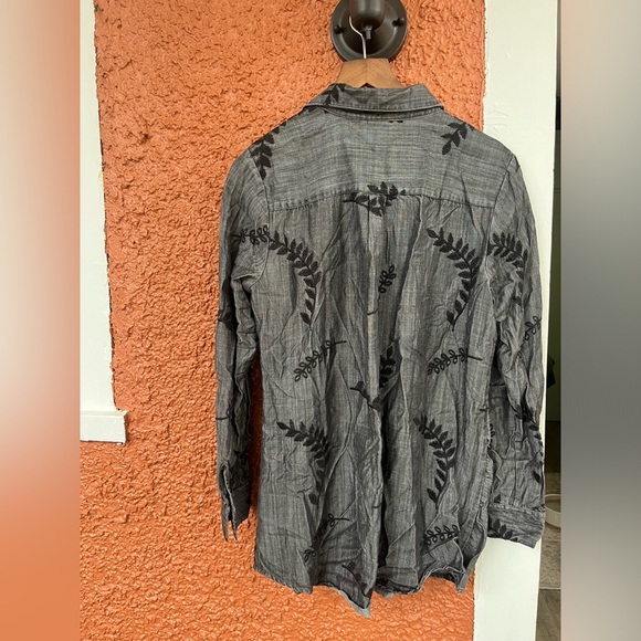 Soft Surroundings Faded Black Button Up Long Sleeve Tencel Blouse Size Medium - Picture 4 of 4